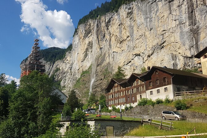 Mountain Majesty: Small Group Tour to Lauterbrunnen and Mürren - Journey to Mürren