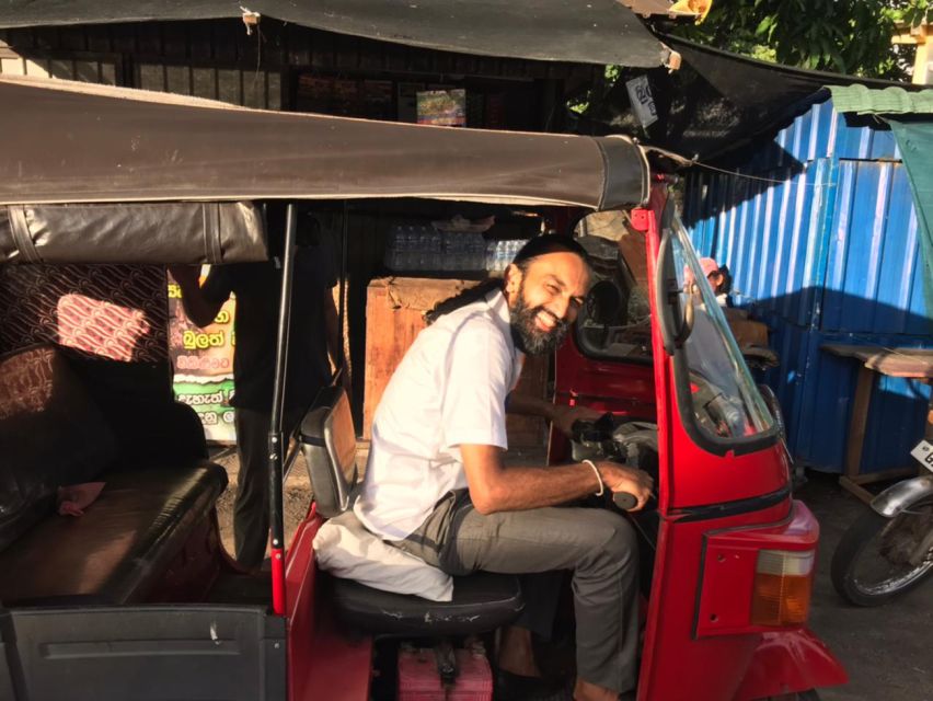 Negombo City Highlights With Traditional Catamaran Ride - Explore Vibrant Fish Markets