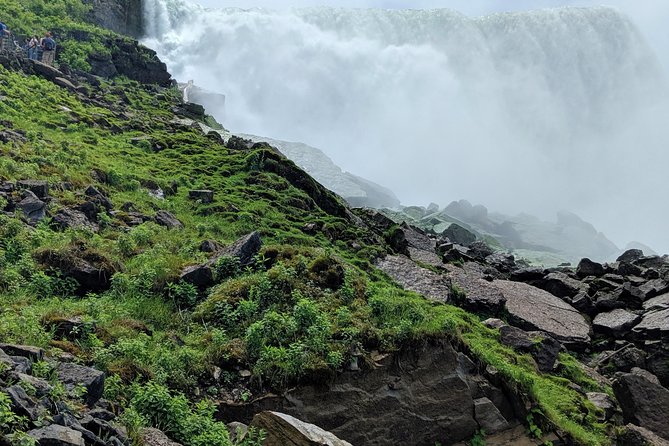 Niagara Falls in 1 Day: Tour of American and Canadian Sides - Seasonal Variations