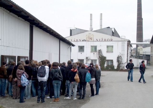 Nizbor Glass Factory Tour - Scenic Drive to Nizbor