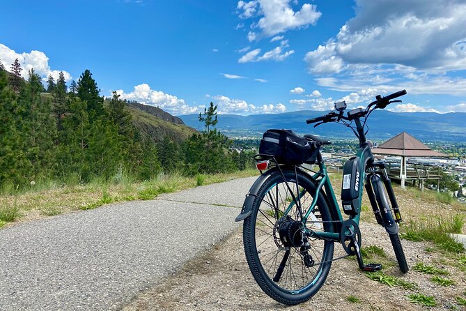 Okanagan Lake Views Guided E-Bike Tour With Picnic - Okanagan Valley Highlights