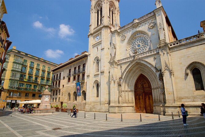 Old Town Bilbao Tour in Small Group - Flexible Cancellation Policy
