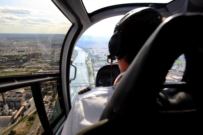 Paris and Versailles Sightseeing Helicopter Tour - Stopover Near Versailles