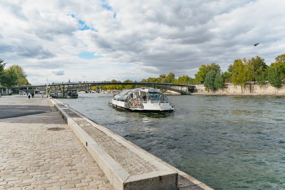 Paris: Batobus Hop-On Hop-Off Sightseeing Cruise - Important Operating Information