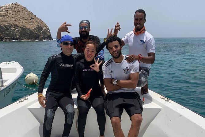 Pleasure Scuba Diving in Fujairah for Certified Diver - Indulging in Refreshments and Amenities