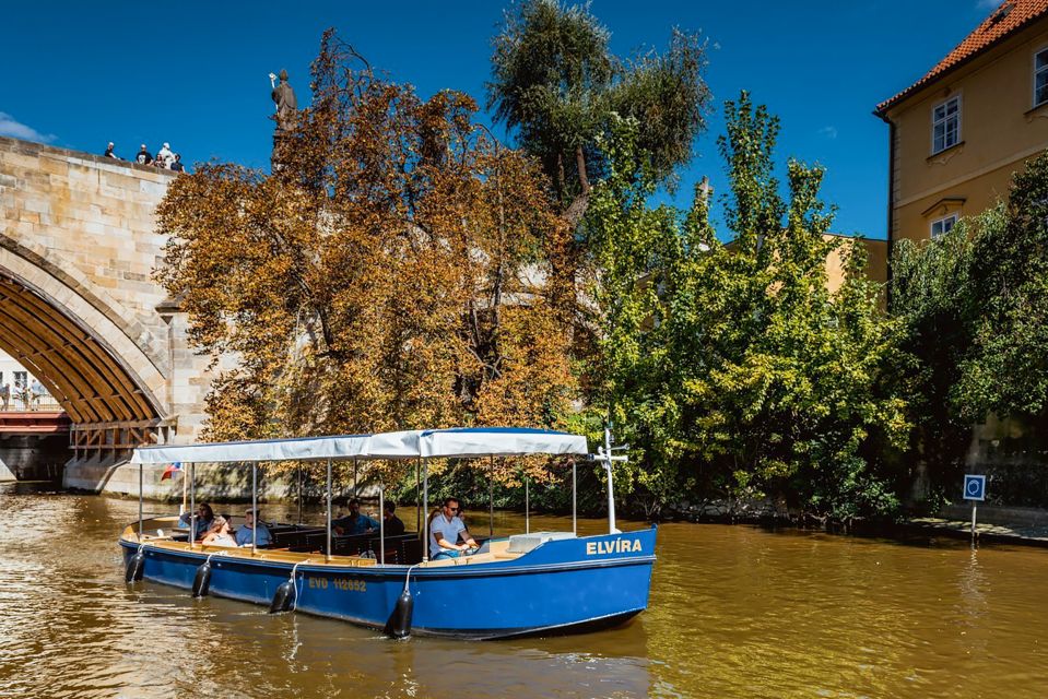 Prague: 45-Minute Sightseeing Cruise to Devils Channel - Cruise Seasonal Information