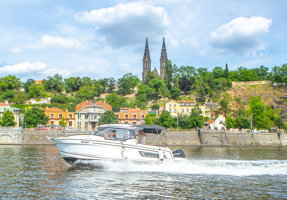 Prague: Private Vltava River Speedboat Cruise With Prosecco - Booking and Cancellation Policies