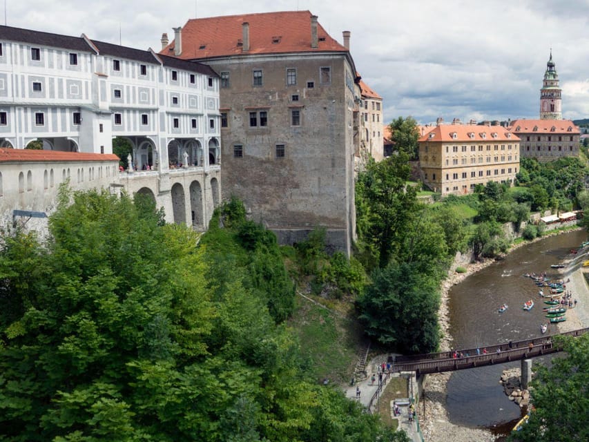 Prague: Transfer to Hallstatt via Fabulous Cesky Krumlov - Free Cancellation and Refund