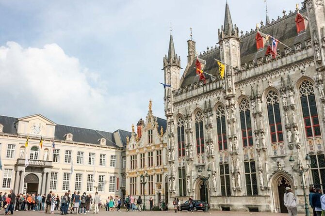Private Bike and History Tour - Knowledgeable Guide and Unique Insights