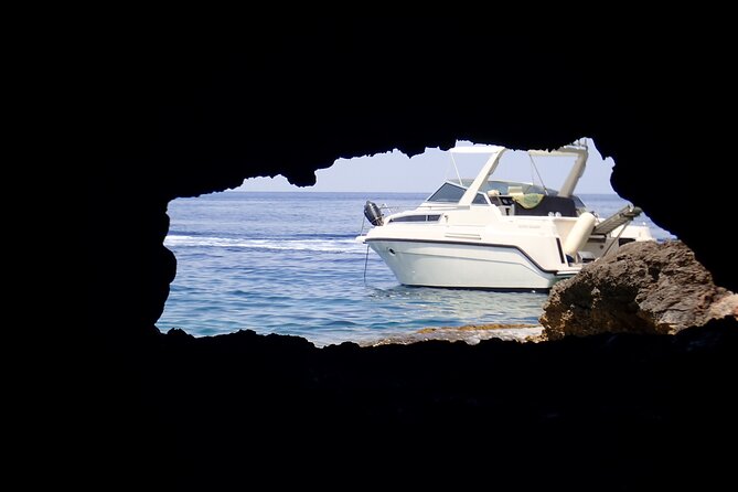 Private Boat Tour With Snorkeling in Leftkro - Accessibility