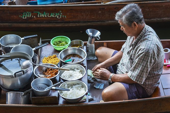 Private Guided Tour to Train Market and Damnoensaduak Floating Market - Tips for Tour Participants