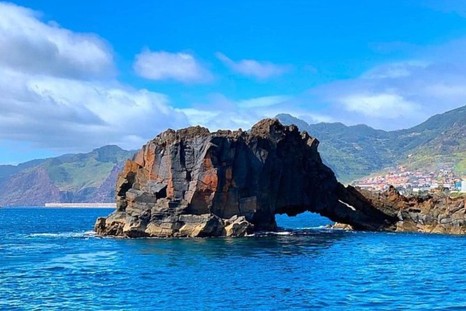 Private Ponta São Lourenço Walk and Boat Return - Lunch and Weather