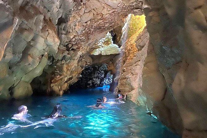 Private Speedboat Tour to Sakarun Bay and Golubinka Cave - Exploring Dugi Otok Island