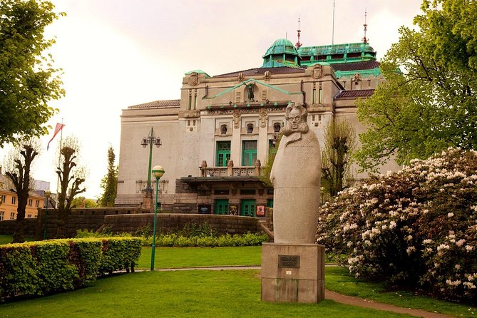 PRIVATE Tour: Bergen City Sightseeing, 4 Hours - Booking and Cancellation