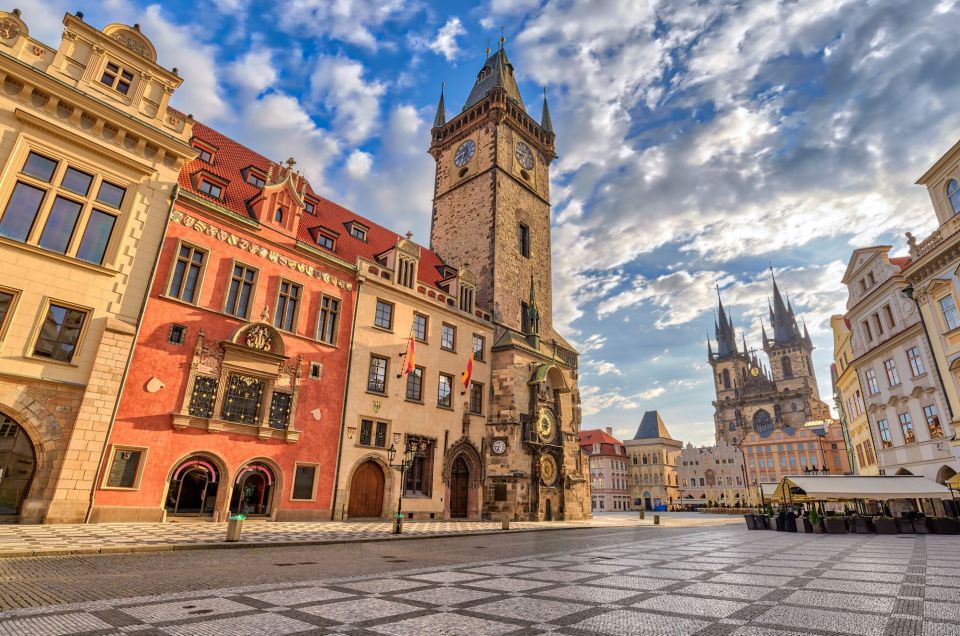 Private Tour of Prague Old Town With Zizkov TV Tower - Explore Pragues Old Town