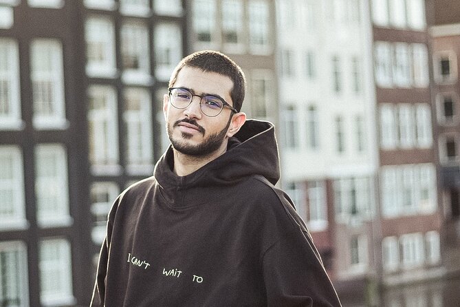 Professional Tinder Photo Session in Amsterdam - Photography Equipment