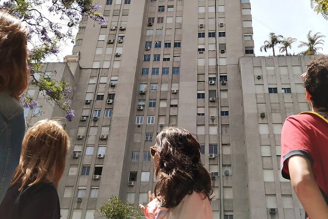 Recoleta & Cemetery: Power & Aristocracy - Knowledgeable and Passionate Guide