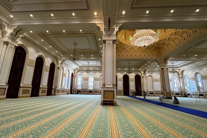 Salalah City Tour: Discover Salalahs Treasures With a Local Guide - Tips for Your Tour