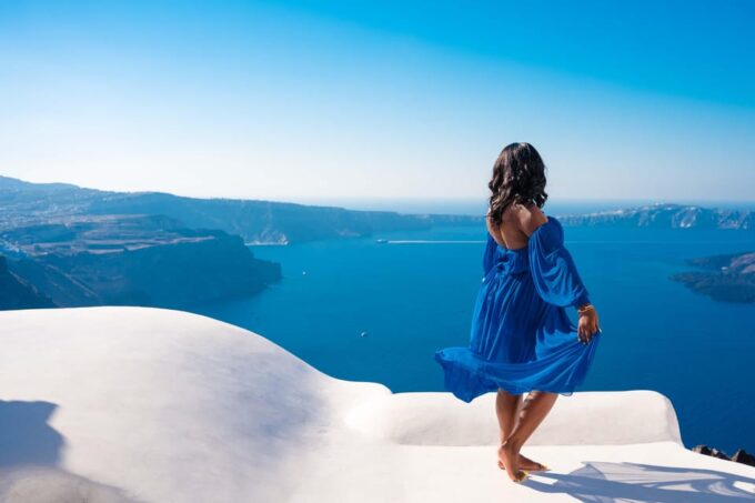 Santorini: Private Photoshoot Tour by a Pro Photographer - Luxurious Services and High-Quality Photos