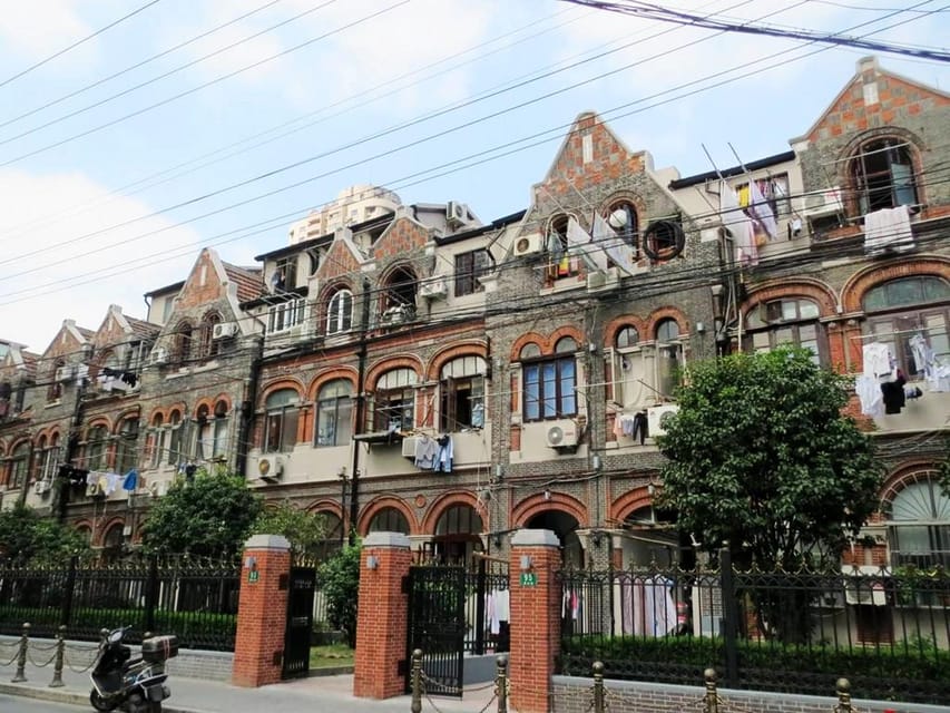 Shanghai: Jewish Ghetto and Shanghai Bund Private Tour - Pickup and Drop-off