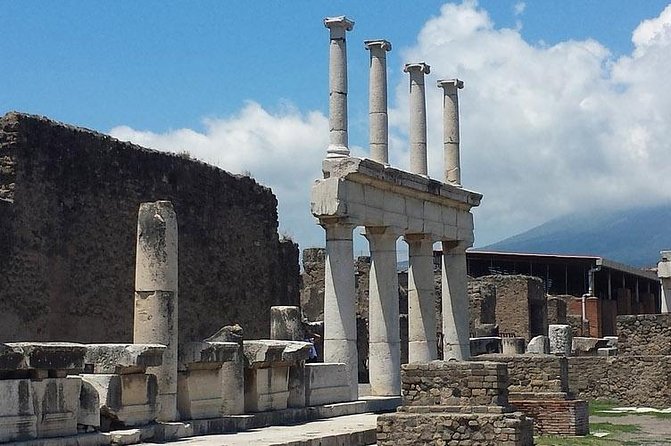 Skip the Line Private Pompeii Guided Tour - Personalized Attention and Questions