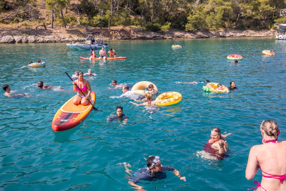 Split: Blue Lagoon, Shipwreck, and ŠOlta Cruise With Lunch - Meeting Point and Meeting Time