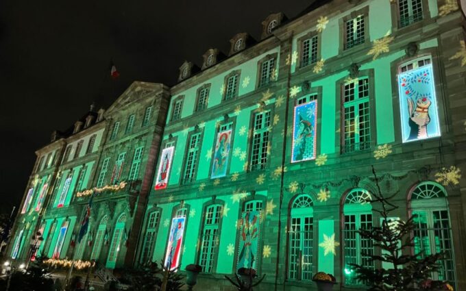 Strasbourg: Christmas Markets Walking Tour With Mulled Wine - Guided Tour Experience
