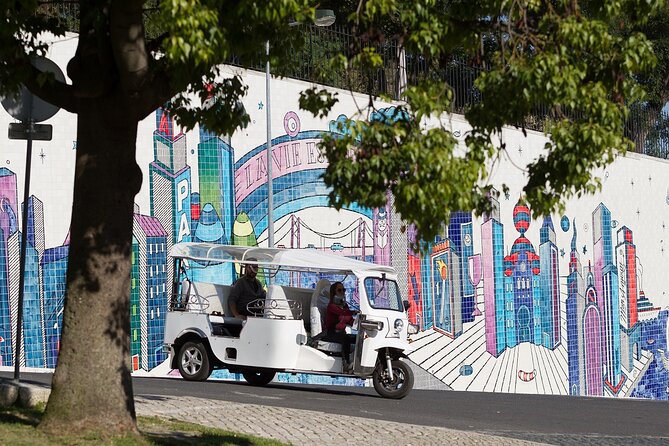 Street Art - Tuk Tuk Tour - Personalized Attention