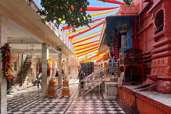 Temples Walk Around 52 Ghats ( Spiritual Tour )-The Pushkar Route - Tour Inclusions and Accessibility