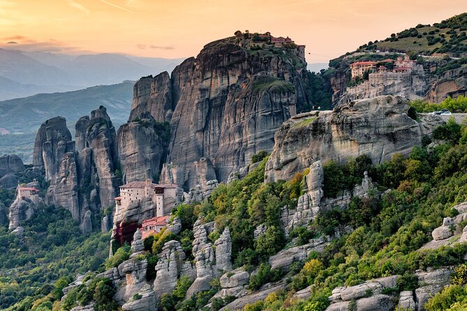 Thessaloniki: Full-Day Meteora Monasteries Tour - Exploring the Meteora Monasteries
