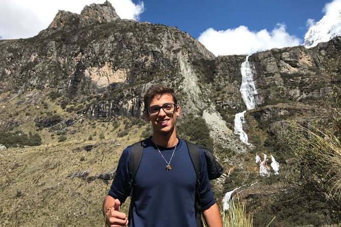 Trekking to Laguna 69 - Customer Reviews