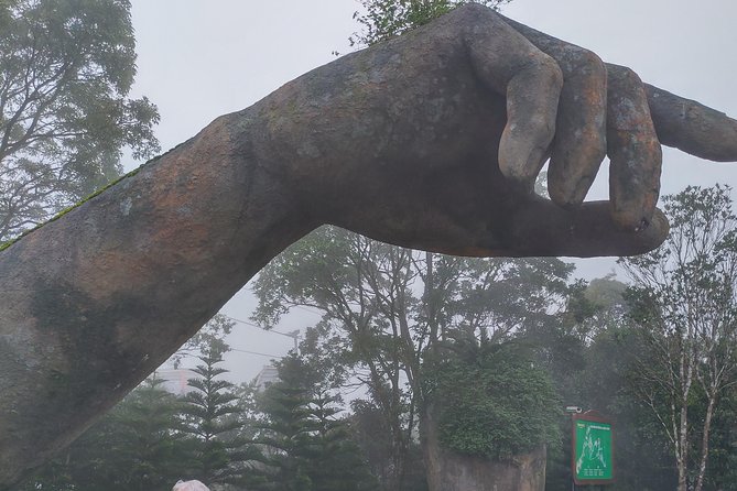 Unlock Magic Golden Bridge & Hills: Local Guide, Smart Minivan - Scenic Views Along the Journey