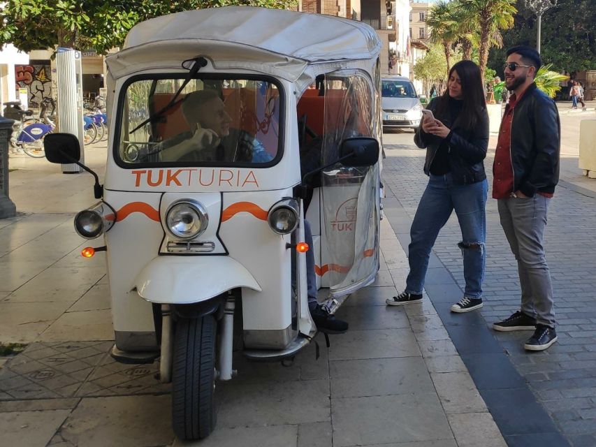 Valencia: Tuk Tuk Historical Tour - Tour Guide Expertise