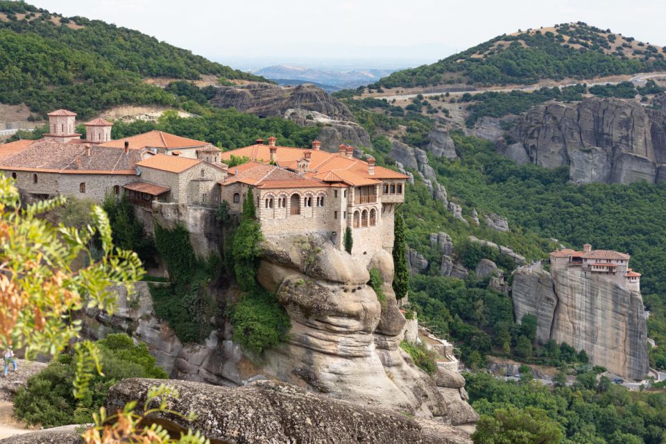 Varlaam Monastery & Meteora: Self-Guided Driving Audio Tour - Monastic Architecture and Heritage