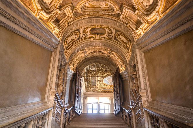 Venices Best: Basilica, Doges Palace, Gondola & History Gallery - Skip-the-Line Access