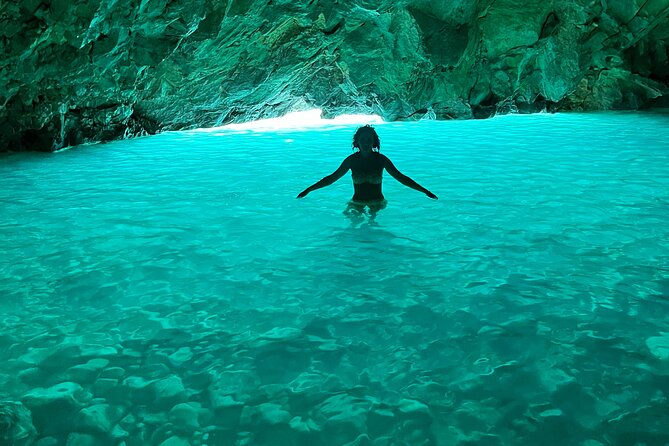 Vlore Grama Bay Beaches & Caves Small-Group Speedboat Tour - Exceeding Expectations
