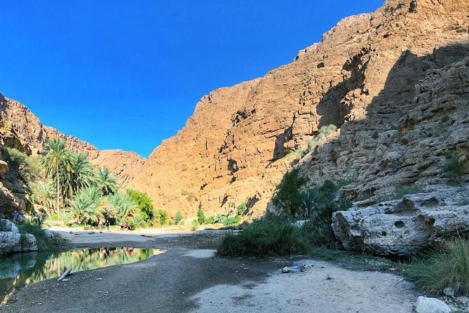 Wadi Shab and Bimmah Sinkhole Full Day Tour - Booking and Accessibility Information