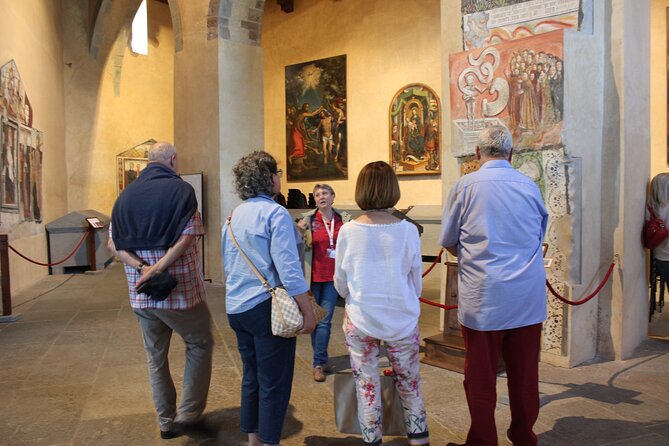 Walking Tour in Small Groups in English - The Parlor of the City