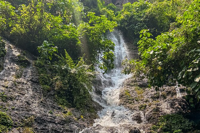 7 Waterfalls Tour at Casa 1800 Los Naranjos With Breakfast - Tour Overview and Details