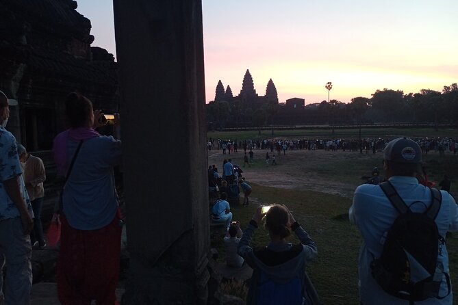 1-Day Private Angkor Temple Tour With Sun Rise by Tuk Tuk From Siem Reap - Booking and Cancellation Policy