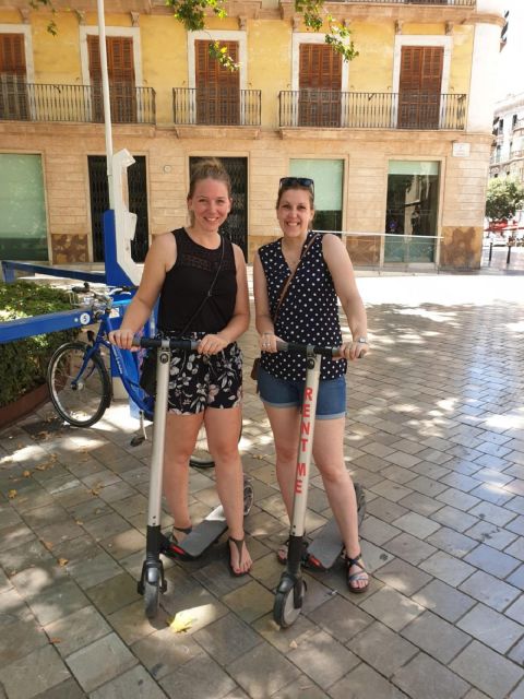 1 Hour Electric Scooter Tour in Palma De Mallorca - Tour Highlights