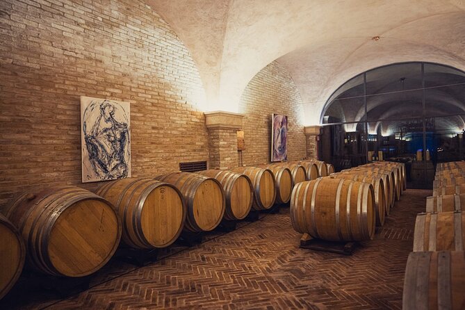 2 Hours Visit and Wine Tasting With Tastings in Val DORCIA - Exploring the Val Dorcia Region