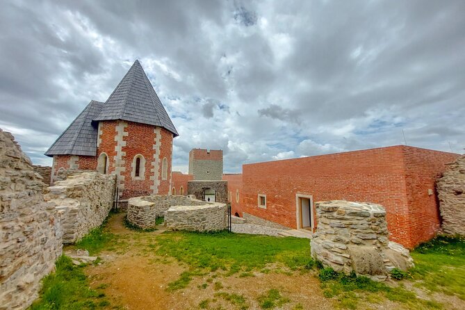 4-Hour Private Zagreb & the Mountain Tour in a Yugo Car - Significant Landmarks in Zagreb