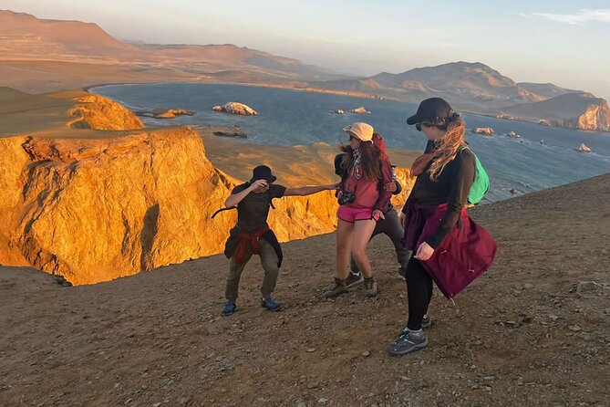 4 Hrs GOLDEN SHADOWS TREK in Paracas National Reserve - Traveler Feedback Highlights