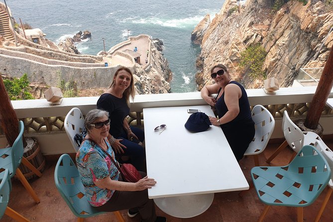 4HRS Small Group Half Day City Tour With Lunch at High Divers - Booking Requirements