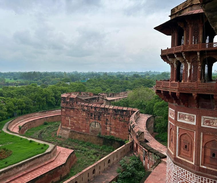 Agra Tour Package - Akbars Tomb in Sikandra