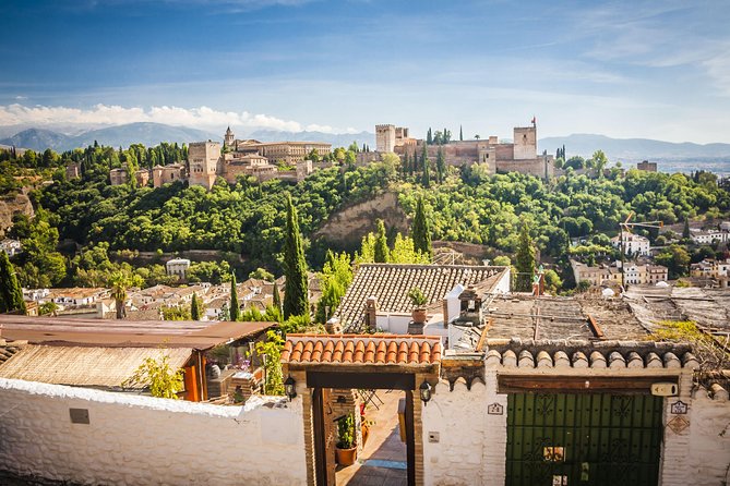 Alhambra, Albaicin and Sacromonte Guided Tour - Key Inclusions