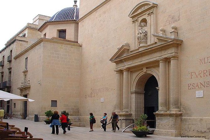 Alicante Private Walking Tour - Admiring Architectural Gems