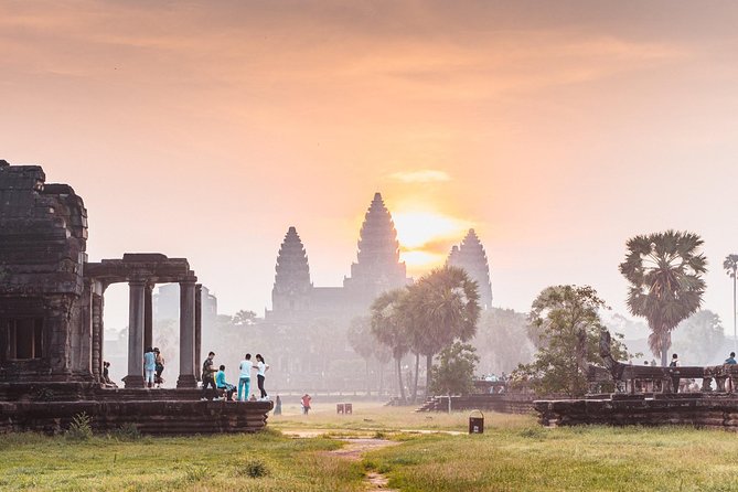 Angkor Wat Sunrise Private Tours by Tuk Tuk From Siem Reap - Booking Process and Tips