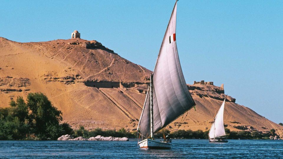 Aswan: 3 Days Nile Cruise to Luxor With Sightseeing - Considerations for Travelers